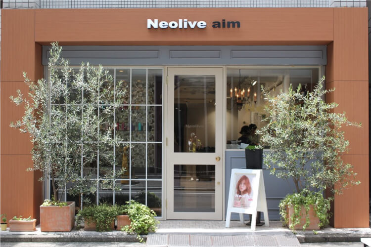 Neolive aim 横浜西口店