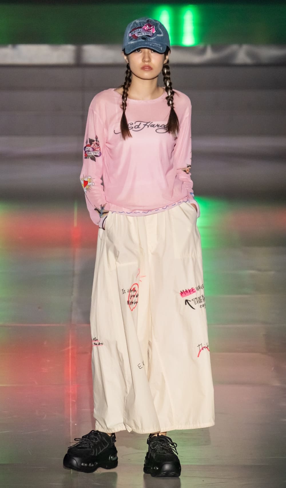 RODEO CROWNS WIDE BOWL