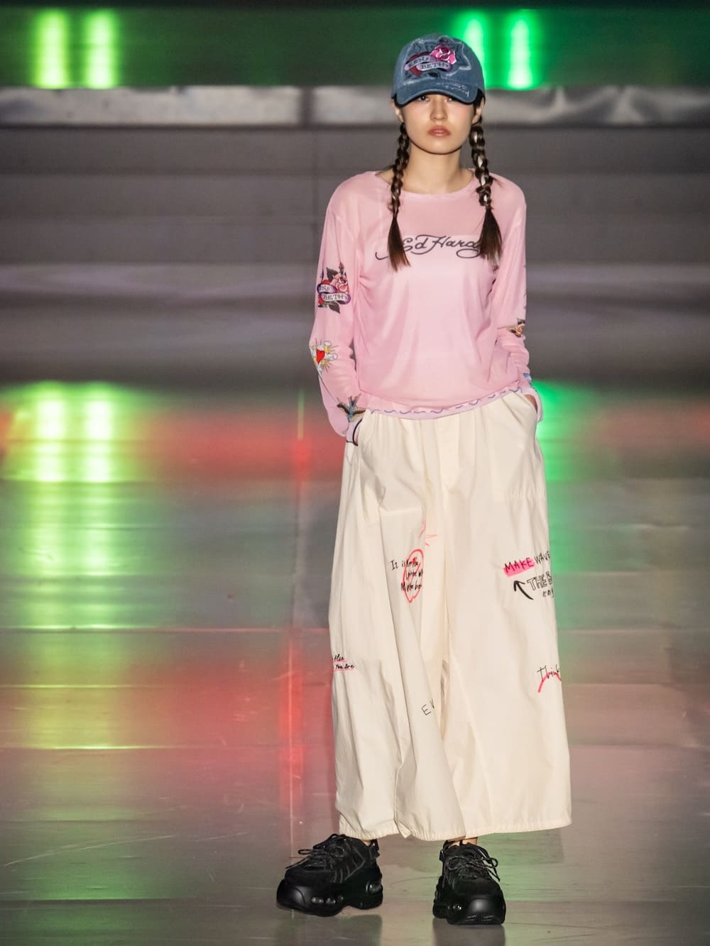 RODEO CROWNS WIDE BOWL