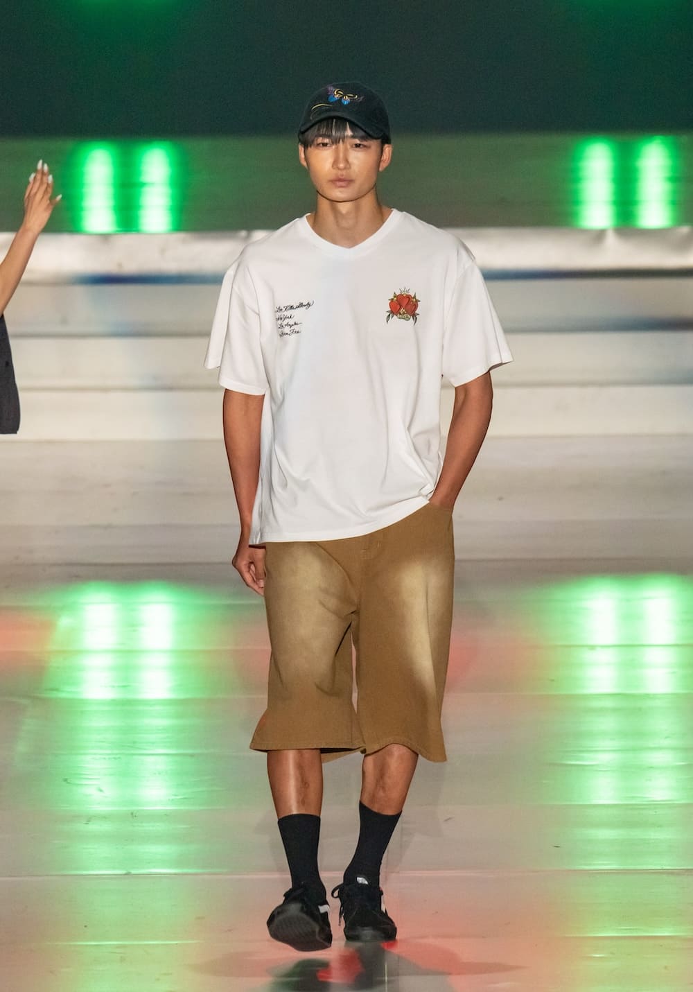 RODEO CROWNS WIDE BOWL