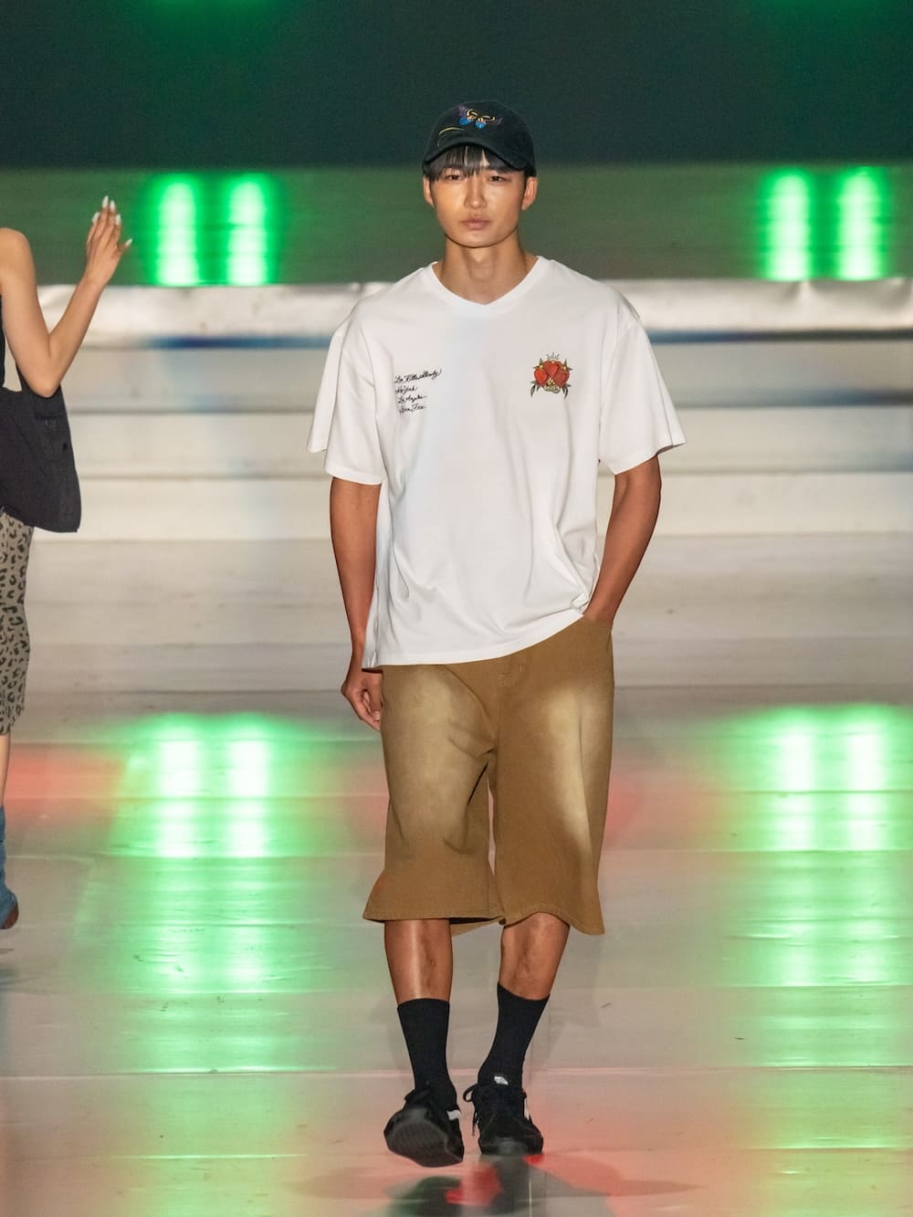 RODEO CROWNS WIDE BOWL